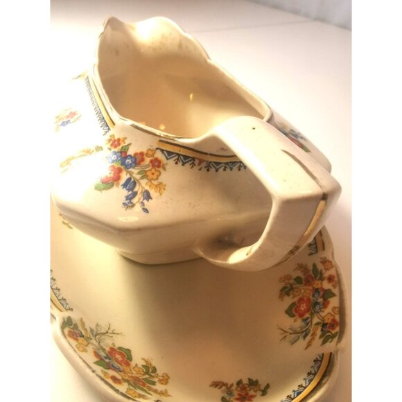 Sauce Boat and Plate Vintage Early 1930s John Maddock and Sons Ltd. Ivory Ware - Picture 2 of 10